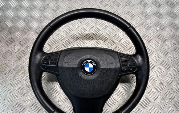 BMW 5 F10 F11 Steering wheel 6102364