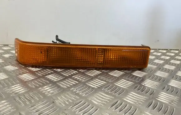 Chevrolet Blazer Front fender indicator light 16524256 16525394 16525398