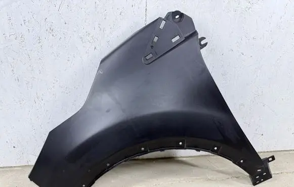 Renault Captur Fender 631012736R