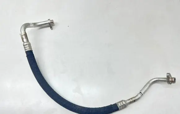 Peugeot Traveller Air conditioning (A/C) pipe/hose 9807557880