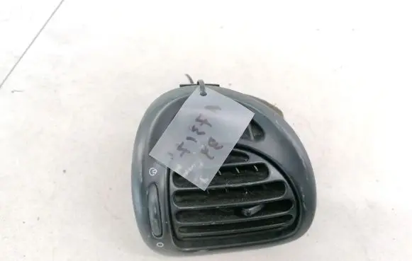 Citroen Xsara Picasso Dash center air vent grill 9631280077