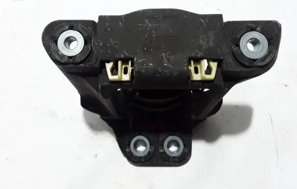 Volvo XC90 Engine mount bracket 31330588