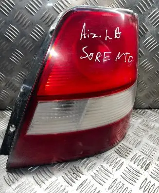 KIA Sorento Rear/tail lights A106224