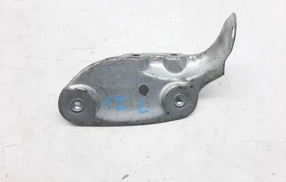 Skoda Octavia Mk2 (1Z) Fender mounting bracket 1Z0821141