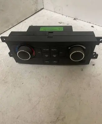 Chevrolet Captiva Climate control unit 20910836 D8J100826163