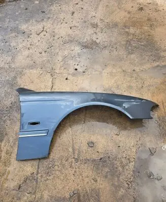 BMW 5 E39 Fender