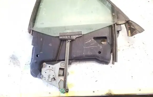 Audi 100 S4 C4 Rear door window/glass frame 