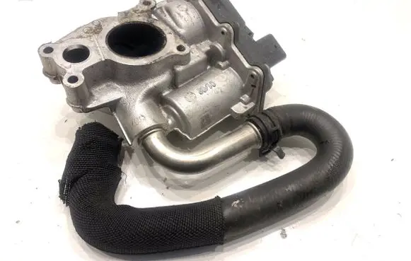 Mercedes-Benz CLS C218 X218 EGR valve A6421402560