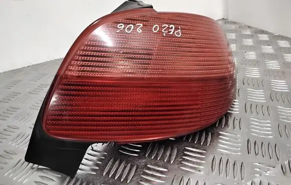 Peugeot 206 Rear/tail lights 2531D