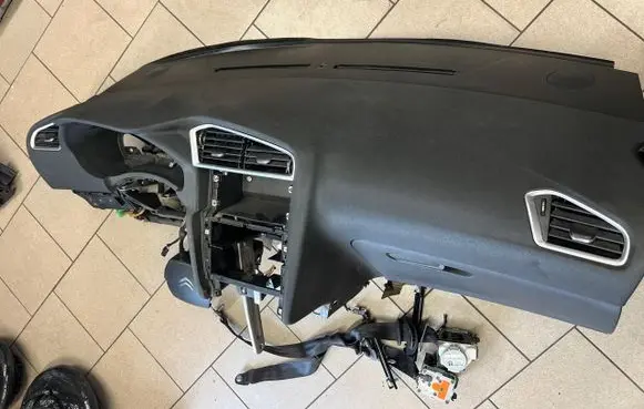 Citroen C4 II Dashboard 
