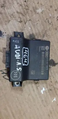 Audi A5 8T 8F Gateway control module 8T0907468R