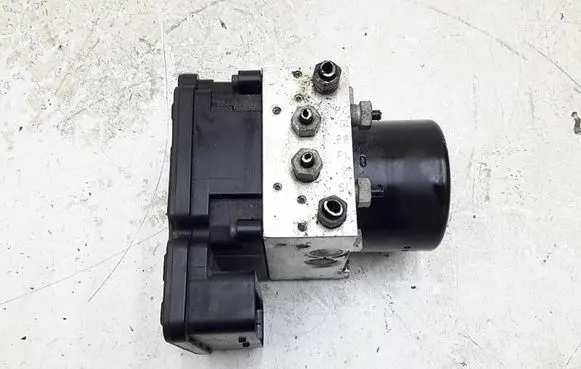Volvo V70 ABS Pump 000404972C1 30681619 509A290047A