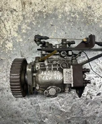 Audi 80 90 B3 Fuel injection high pressure pump 0460494207 068130081H