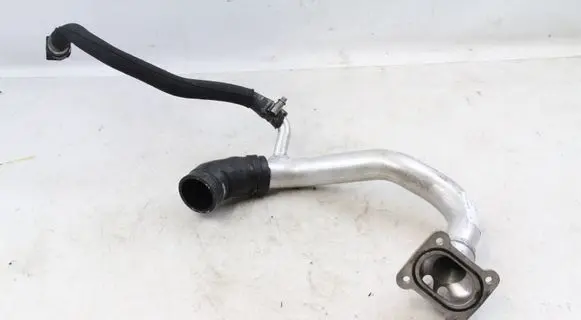 Coolant pipe/hose