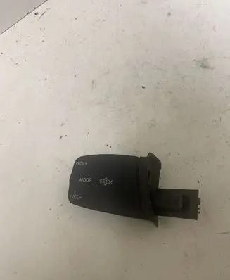 Ford C-MAX I Steering wheel buttons/switches 758709