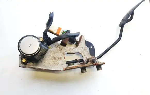 Mazda 323 Accelerator throttle pedal 1983007100 198300-7100