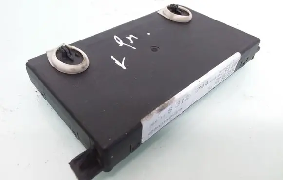 Mercedes-Benz E W211 Door control unit/module 2118208185 S312744 8600989