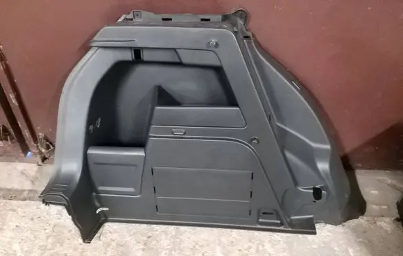 Skoda Fabia Mk3 (NJ) Tailgate/trunk side cover trim 6V6867427