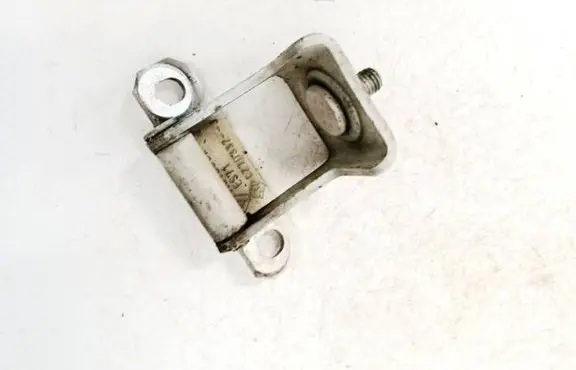 Tailgate/trunk/boot hinge