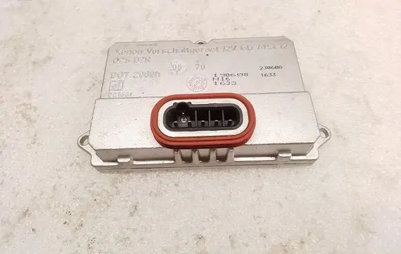 Mercedes-Benz E W211 Headlight ballast module Xenon 5DV00829000