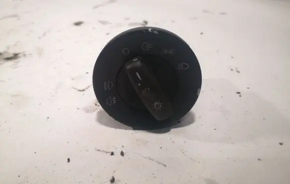 Skoda Octavia Mk2 (1Z) Light switch 1Z0941431A