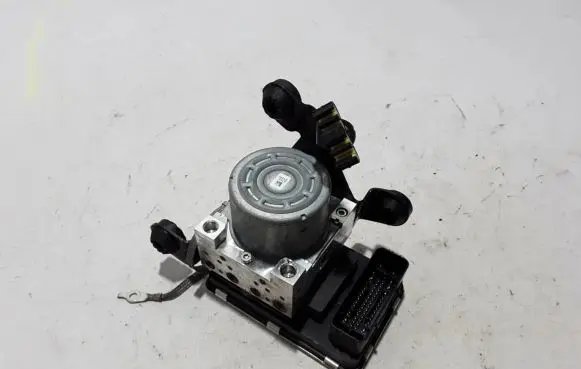 Volvo XC60 ABS Pump 31680102