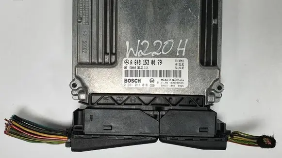 Mercedes-Benz S W220 Engine control unit/module ECU A6481530079