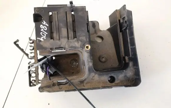 Volkswagen PASSAT B6 Fuse box cover 1k0907361b