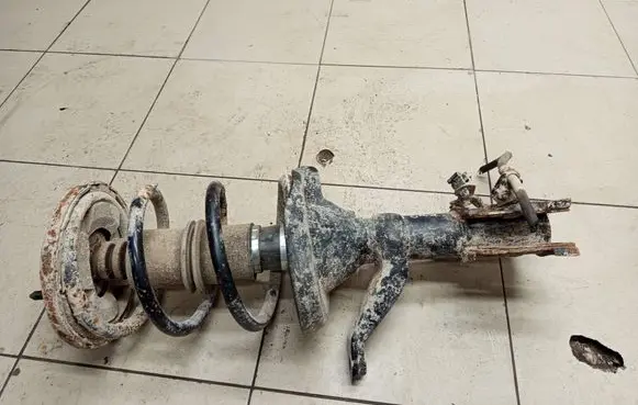 Honda CR-V Front shock absorber with coil spring
