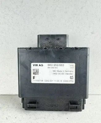 Audi Q7 4L Voltage converter/converter module 8K0959663