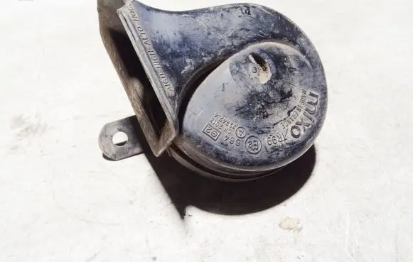 Volkswagen PASSAT B4 Horn signal 722424
