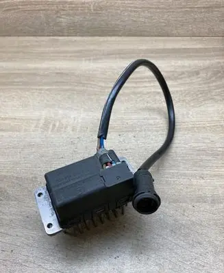 Audi A6 S6 C4 4A Heater blower motor/fan resistor 4A0820521 5DS006455 813971944