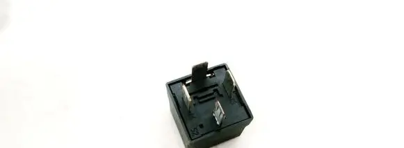 Opel Zafira B Other relay 13171831 4RA00779105