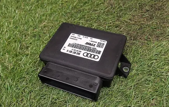 Audi Q5 SQ5 Hand brake control module 8K0907801H