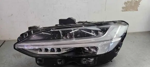 Volvo S90, V90 Headlight/headlamp 31434775