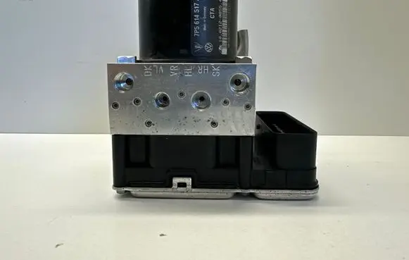 Porsche Cayenne (92A) ABS Pump 7P0907379L