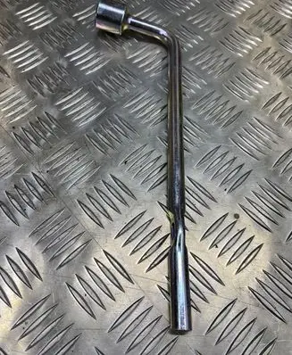 Mitsubishi Space Star Wheel nut wrench 