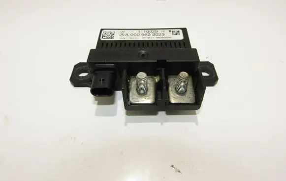 Mercedes-Benz C W204 Other relay a0009822023