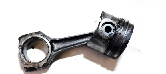 Mitsubishi Carisma Piston with connecting rod