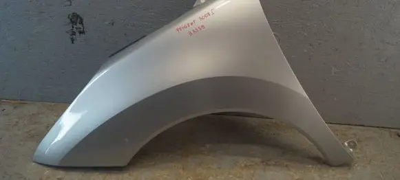 Peugeot 3008 I Fender 9682889480