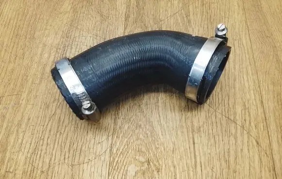 Porsche Macan (95B) Intercooler hose/pipe 95B145737A