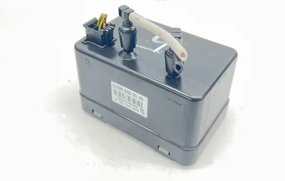 Mercedes-Benz ML W164 Central locking vacuum pump A3510020010 0008002548