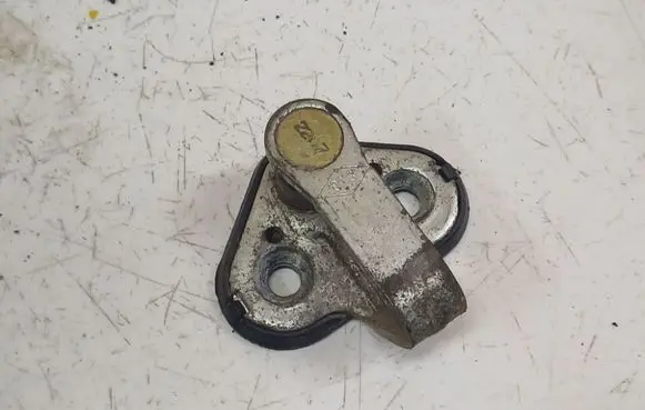 Iveco Daily 30.8 - 9 Rear door lock loop/hook striker 