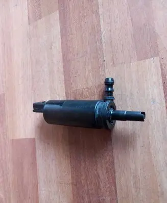BMW 7 E65 E66 Headlight washer pump 6973097 67126973097 67128377430