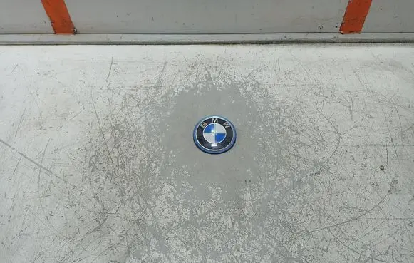 BMW X1 U11 Manufacturer badge logo/emblem 5A24578