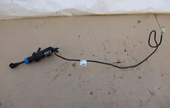 Renault Clio II Clutch slave cylinder 306107761R
