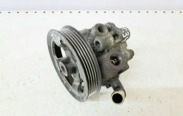 Toyota Corolla Verso AR10 Power steering pump