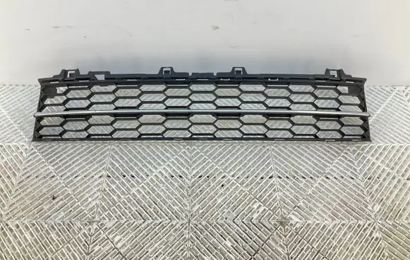 Front bumper lower grill