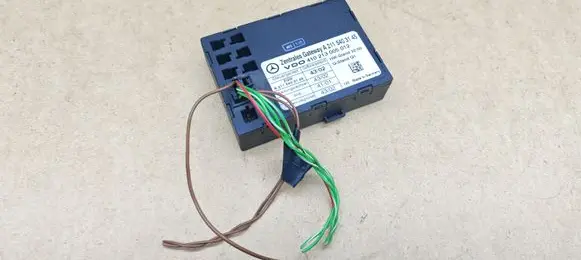 Mercedes-Benz E W211 Gateway control module A2115403145