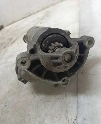 Peugeot 406 Starter motor 9625383080